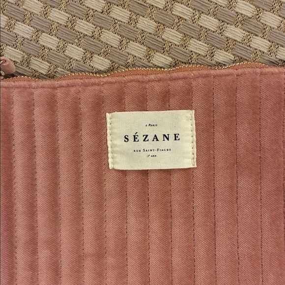 Sezane Pink Velvet pouch - Picture 2 of 6